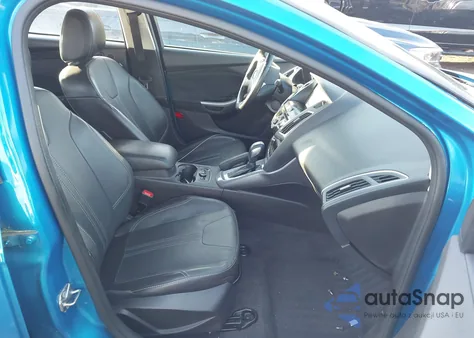 2014 Ford Focus Titanium из США, поврежденный, VIN 1FADP3N28EL298334